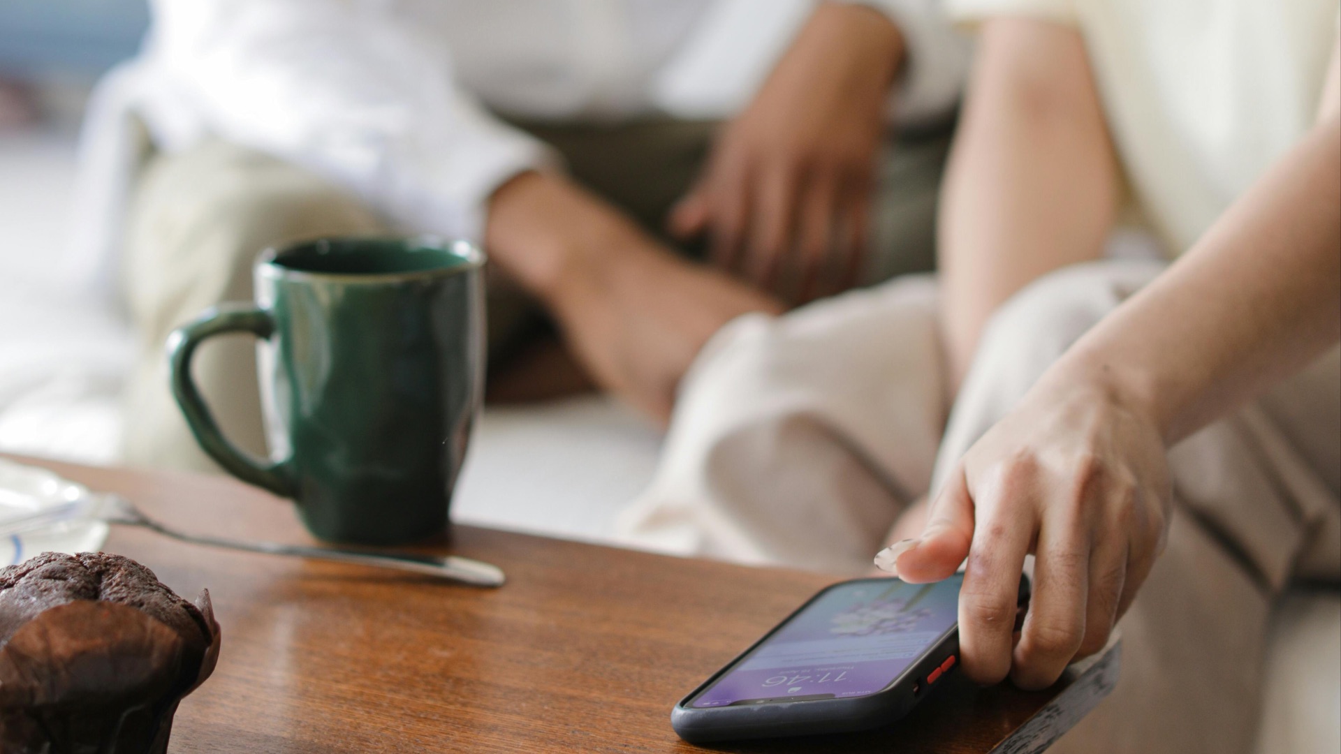 5. Rangez votre téléphone lorsque vous êtes en compagnie d'autres personnes