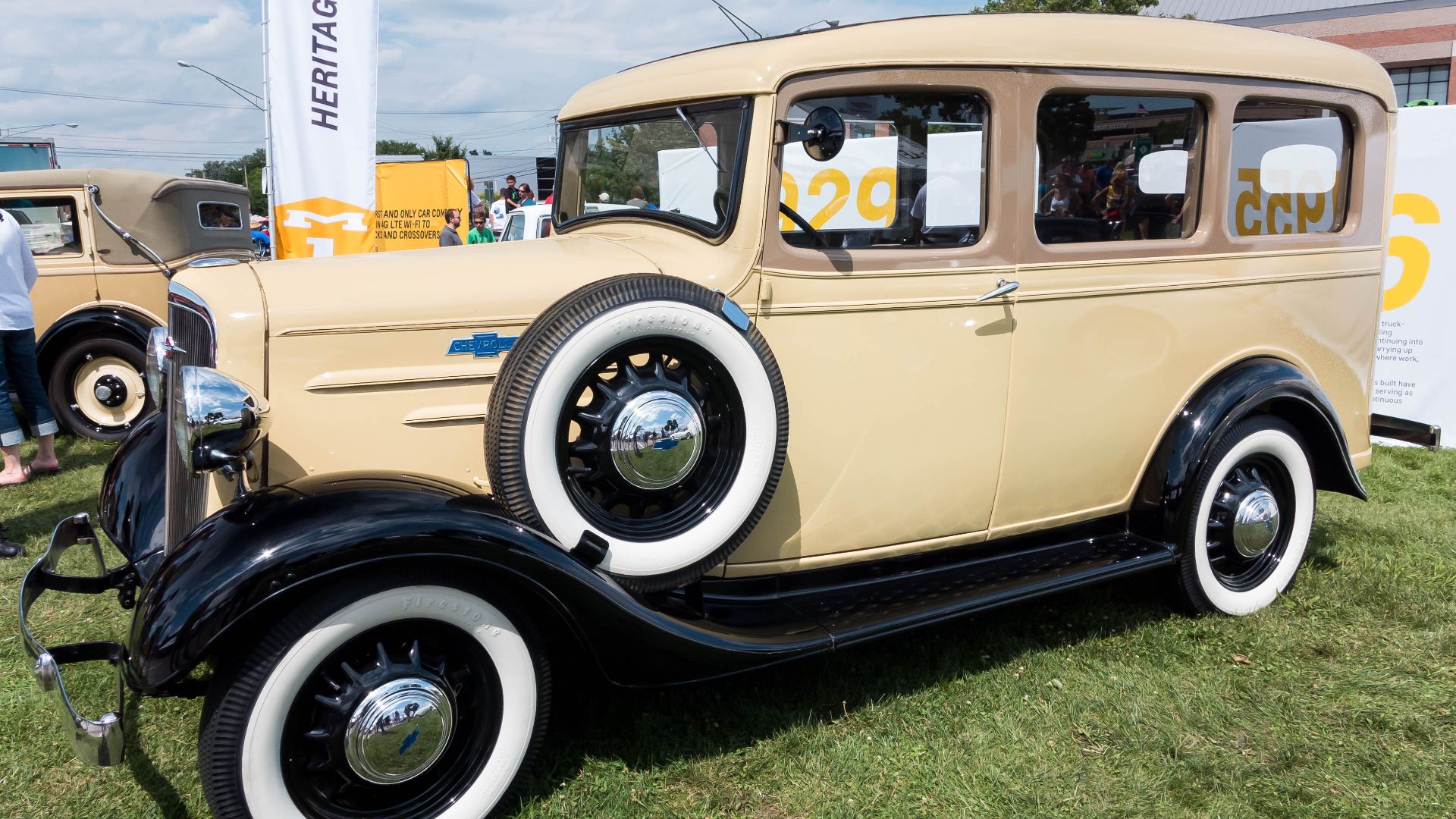 16. Chevrolet Suburban Carryall de 1936