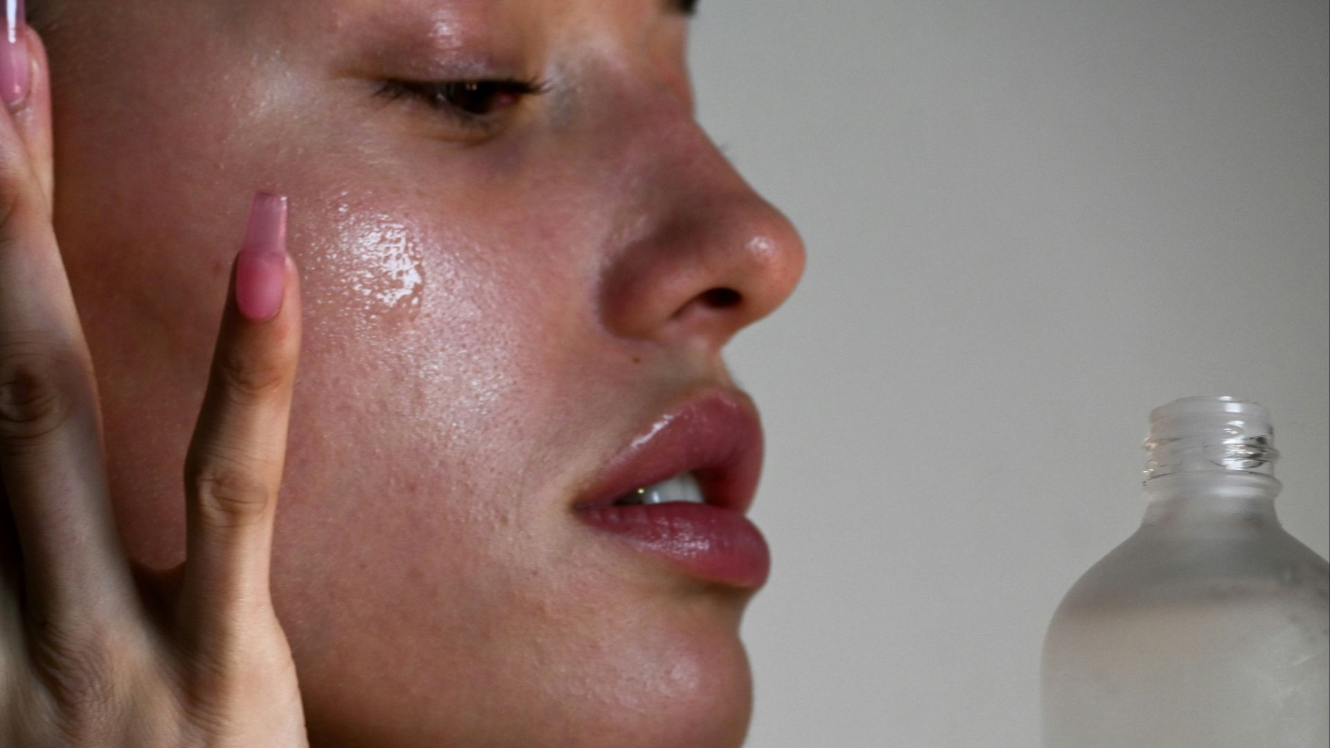 2. Utilisez une crème hydratante teintée