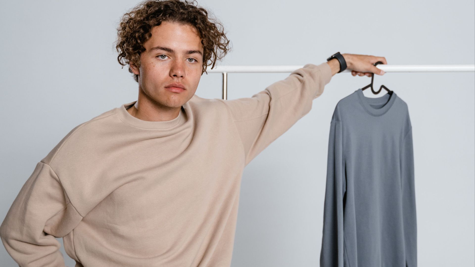 20 signes évidents qui montrent que quelqu’un ne s’intéresse pas à la mode