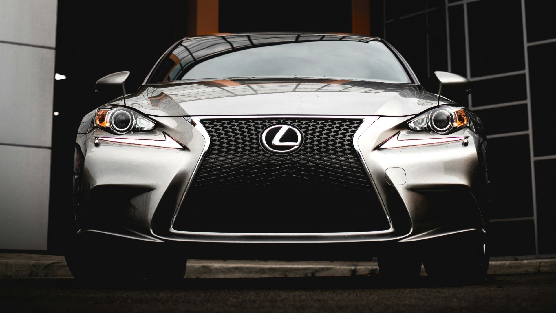 5. Lexus ES
