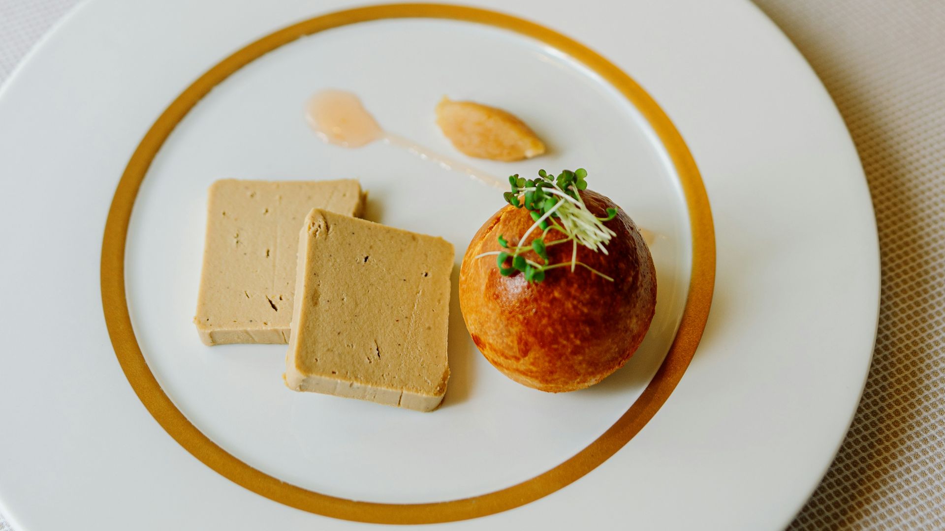 17. Pâté de foie gras