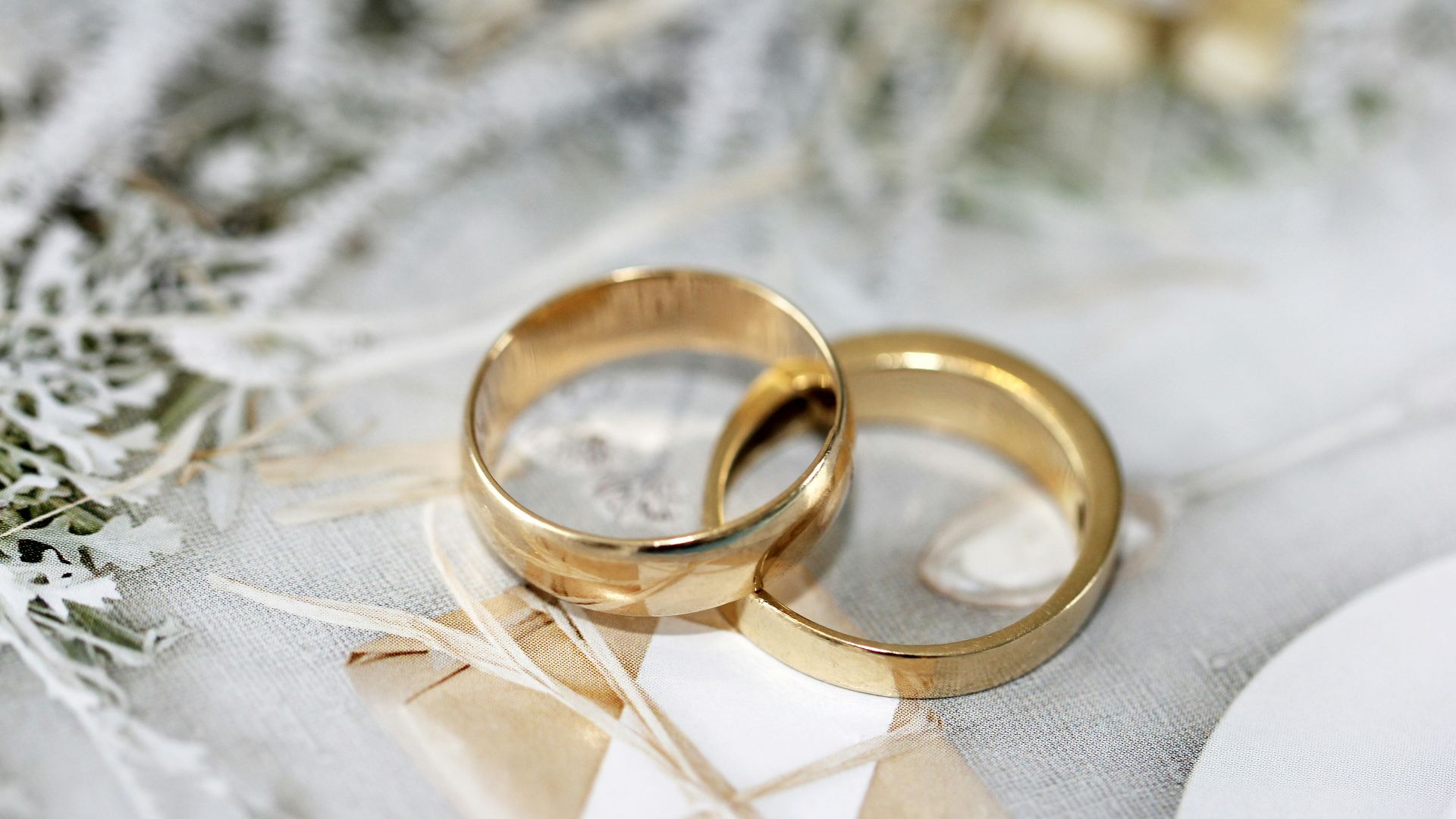 6. Conserver leur nom de jeune fille