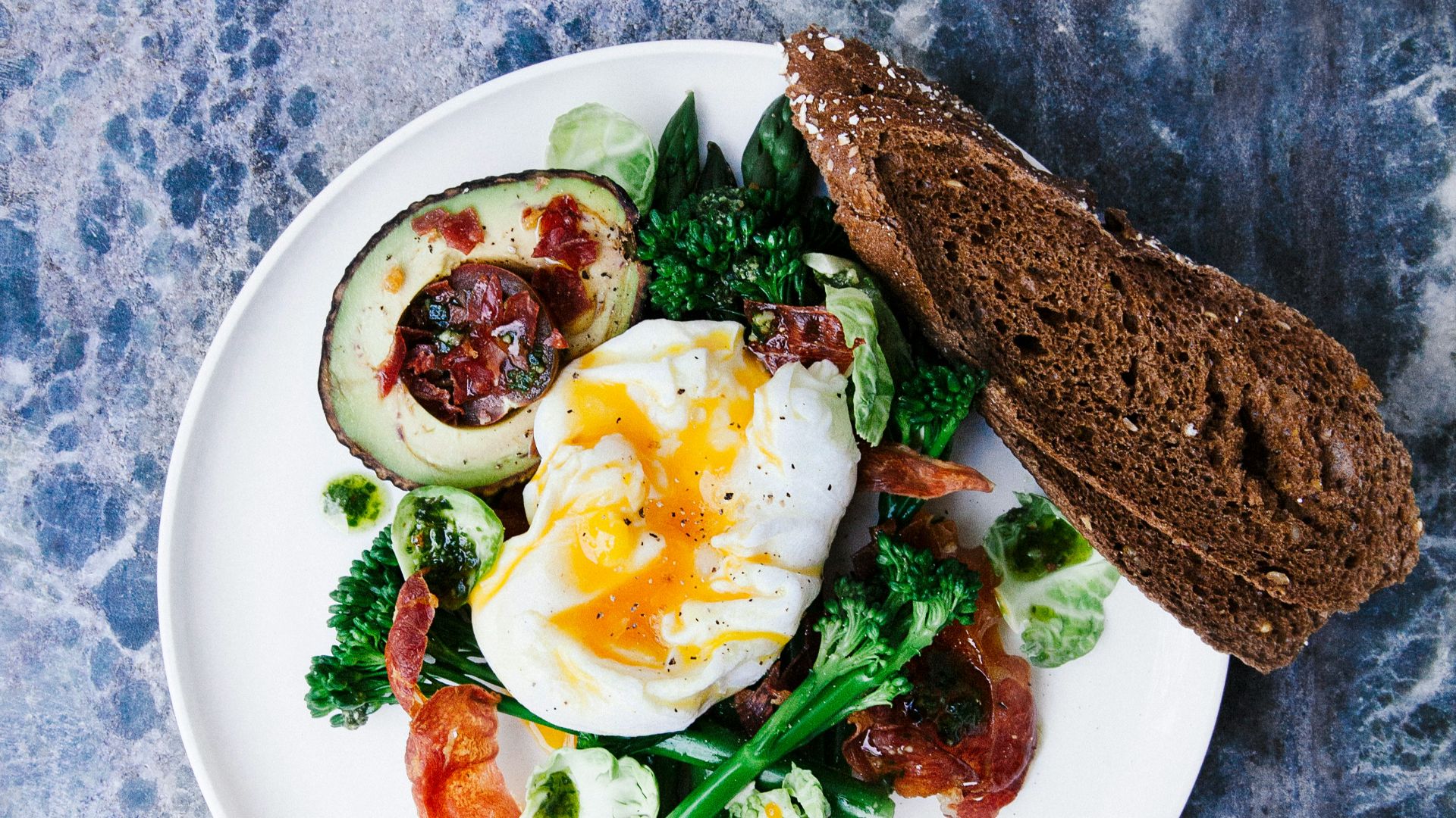 4. Mangez plus de protéines au petit-déjeuner