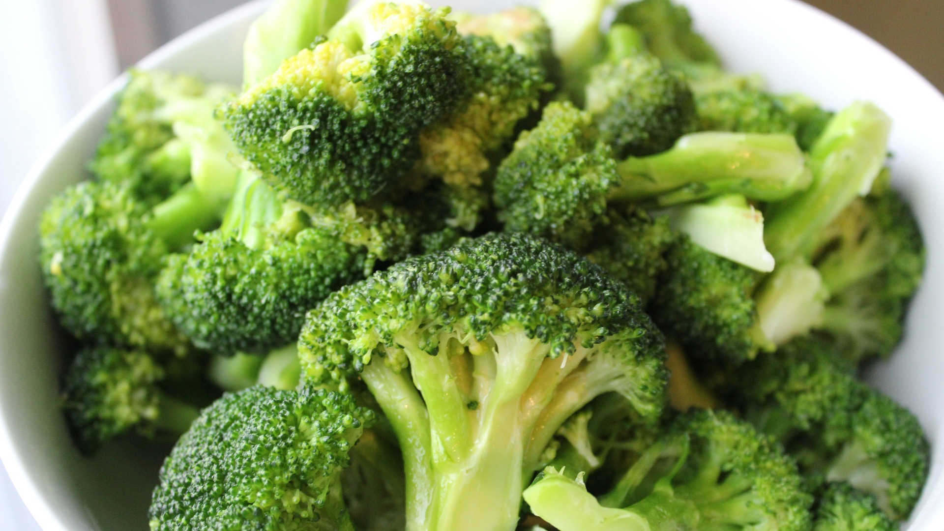 10 aliments dont on ne peut pas manger trop et 10 dont on mange toujours trop