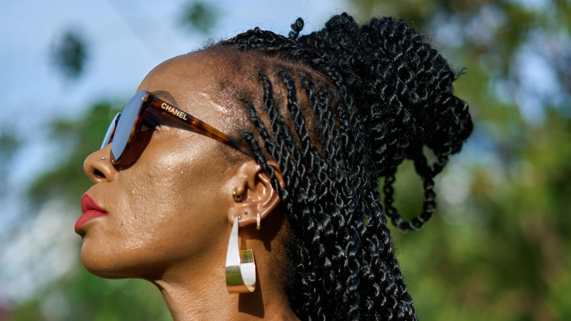 6. Boucles d'oreilles imposantes