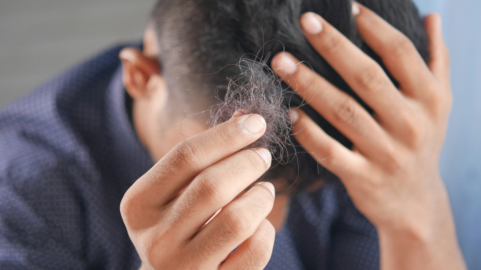 10 signes que vos cheveux vous envoient sur votre santé et 10 conseils pour y remédier