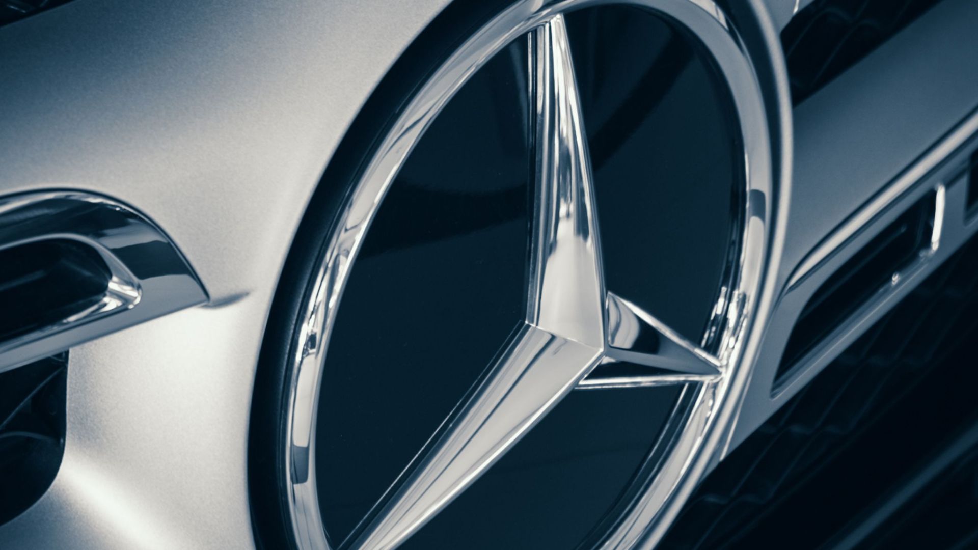4. Mercedes-Benz Classe X