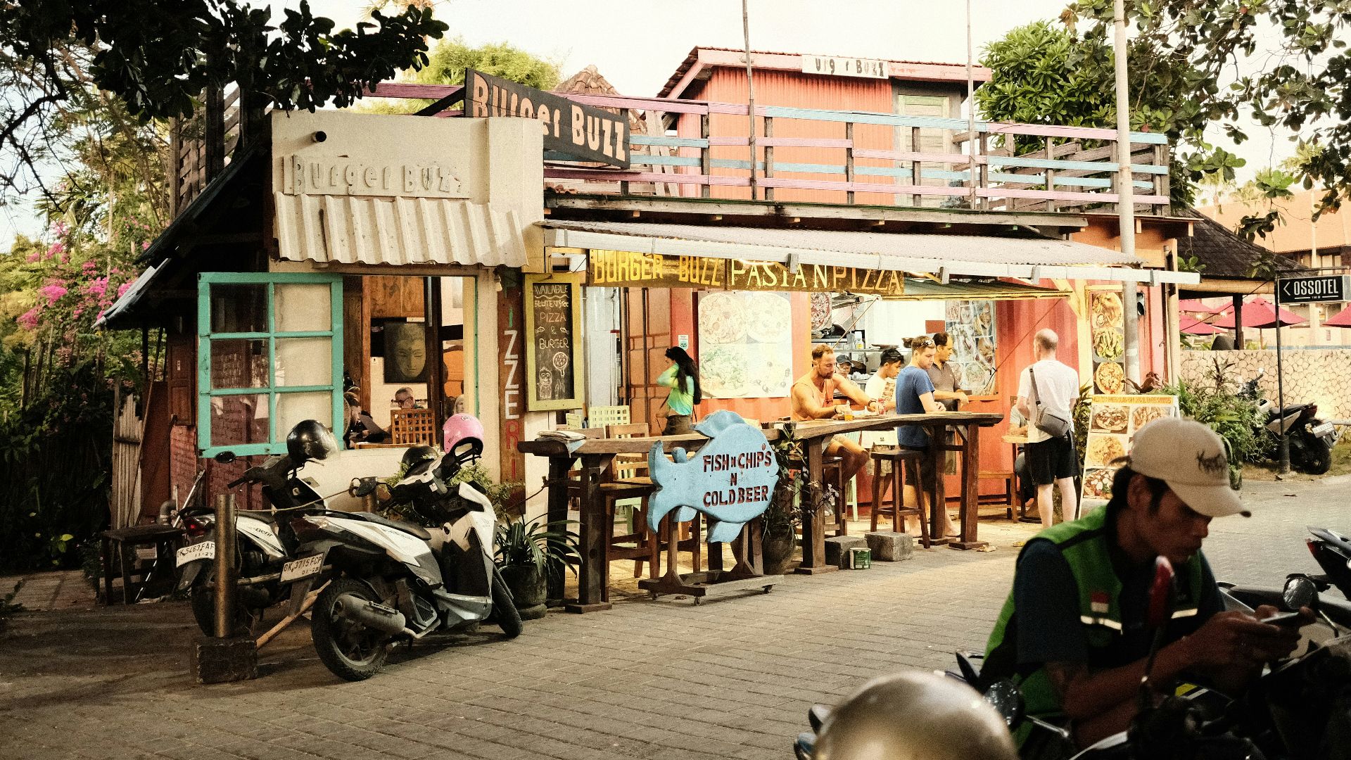 19. Les restaurants font partie intégrante de la vie quotidienne