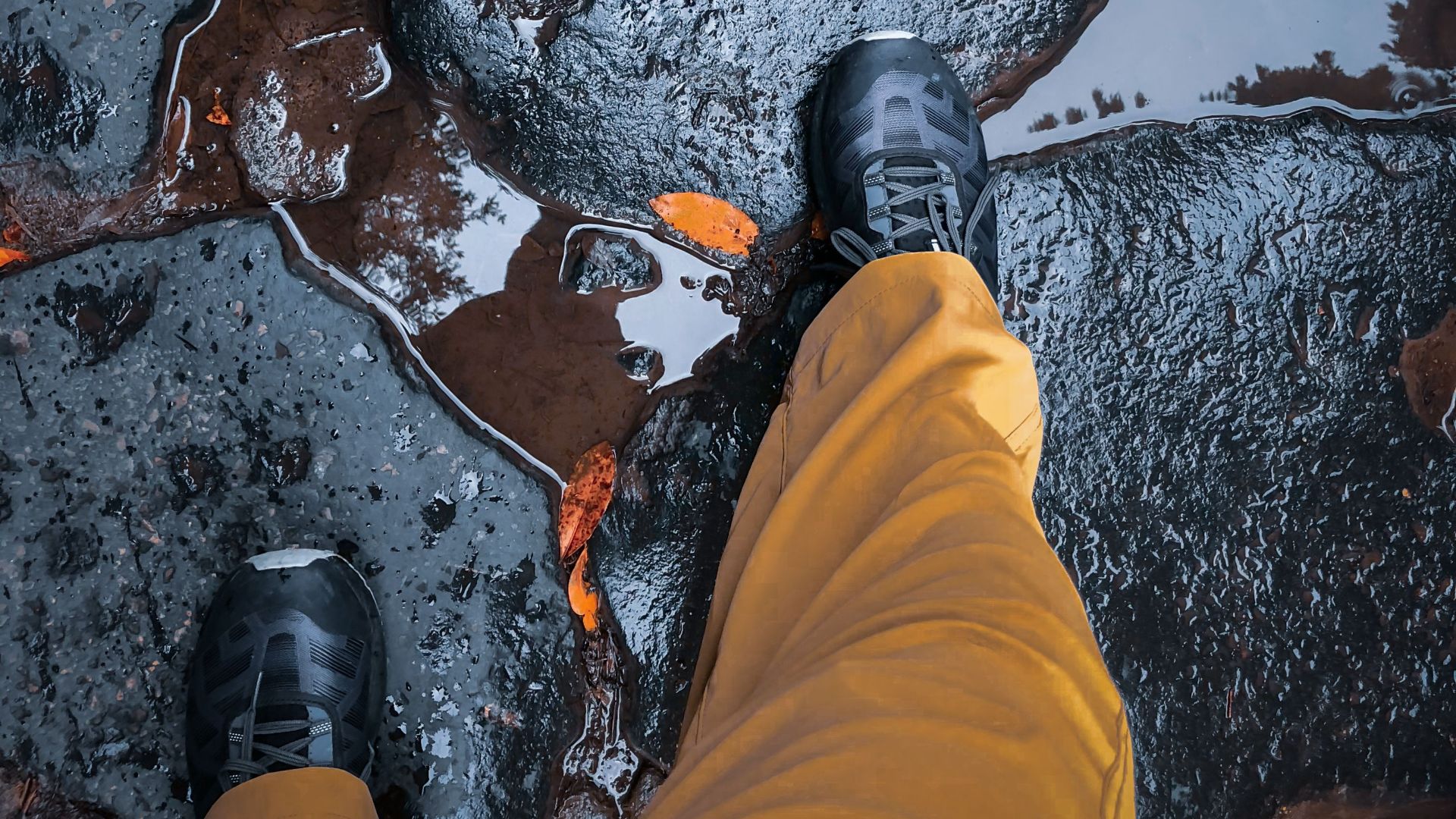 14. Pantalons de pluie