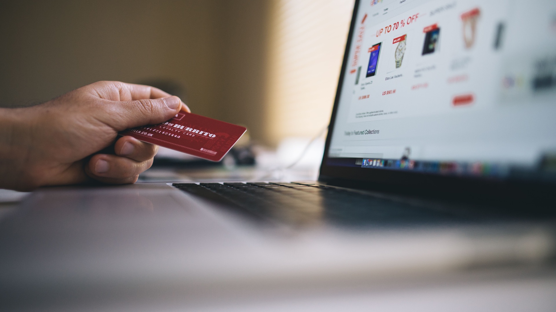 3. Attendez avant d'acheter des articles non essentiels