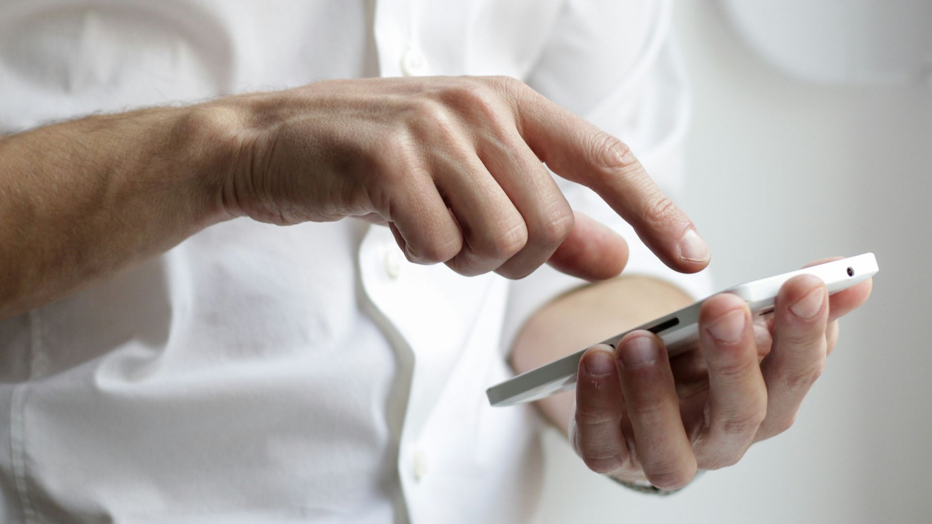 9. Envoyer des messages ludiques ou séducteurs pour rappeler votre complicité