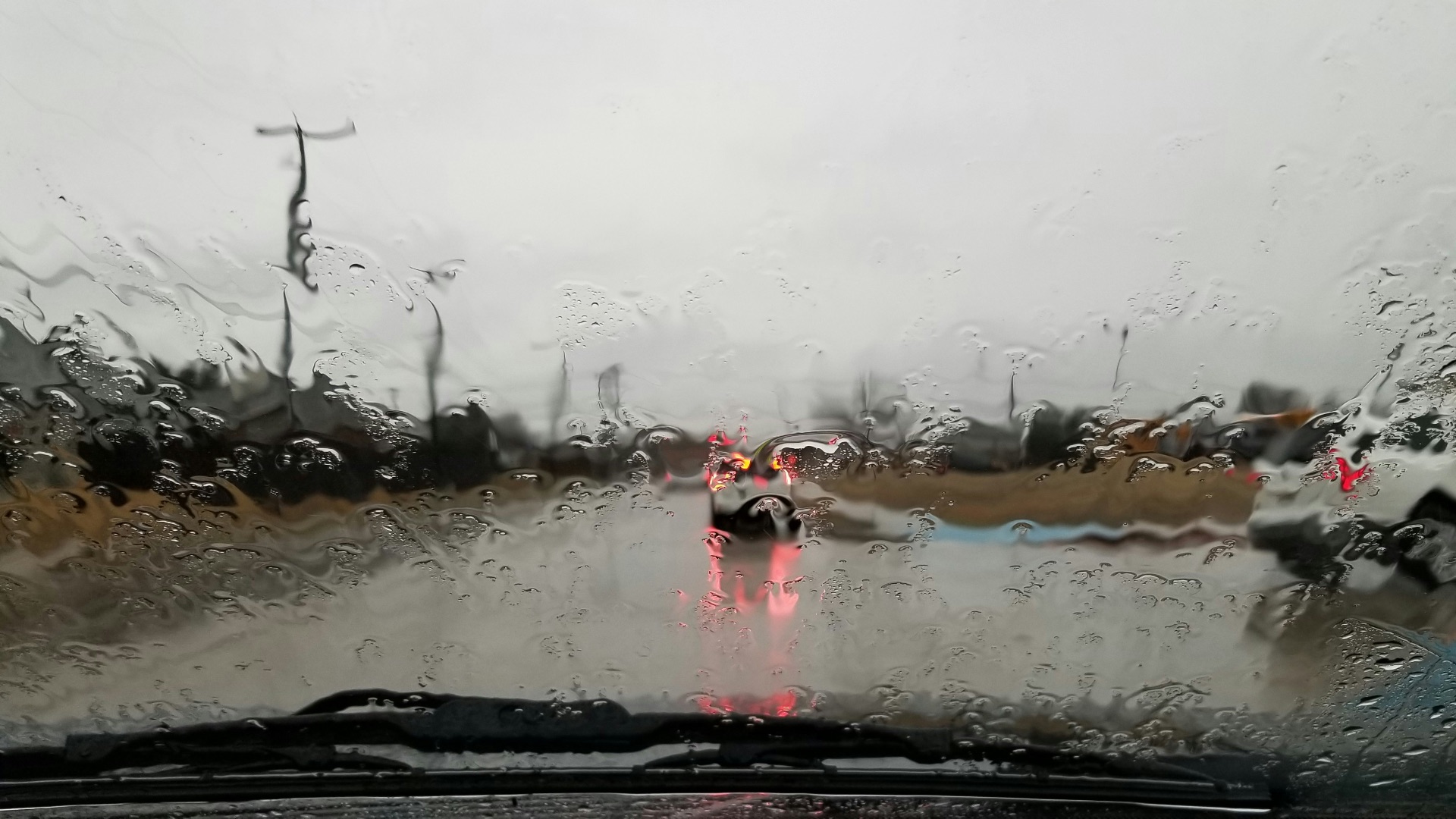 5. Conduire sous une pluie battante