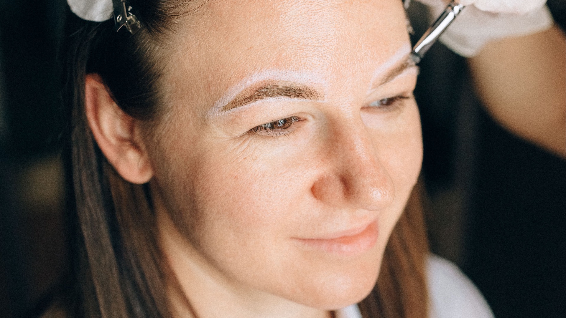 7. Négliger la forme et la densité des sourcils