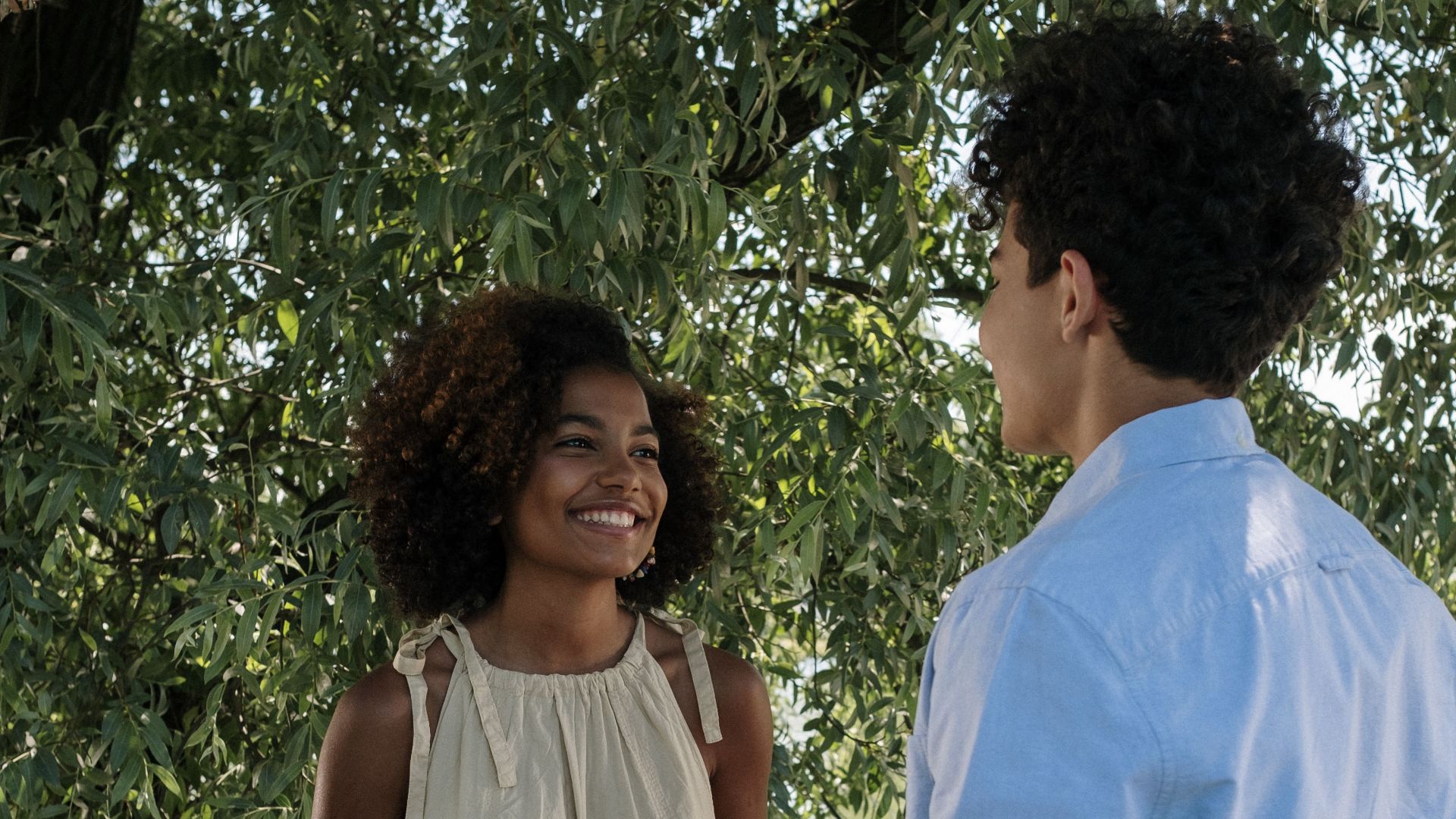 6. Ils vous posent des questions sur vos relations avec votre famille