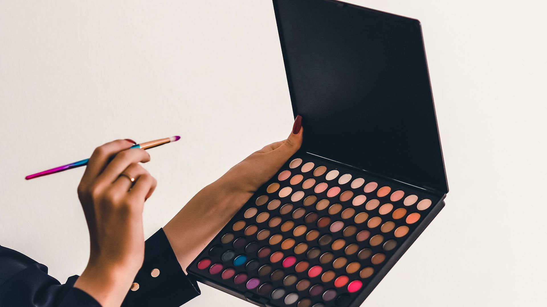 5. Son maquillage est-il adapté à l'occasion ?