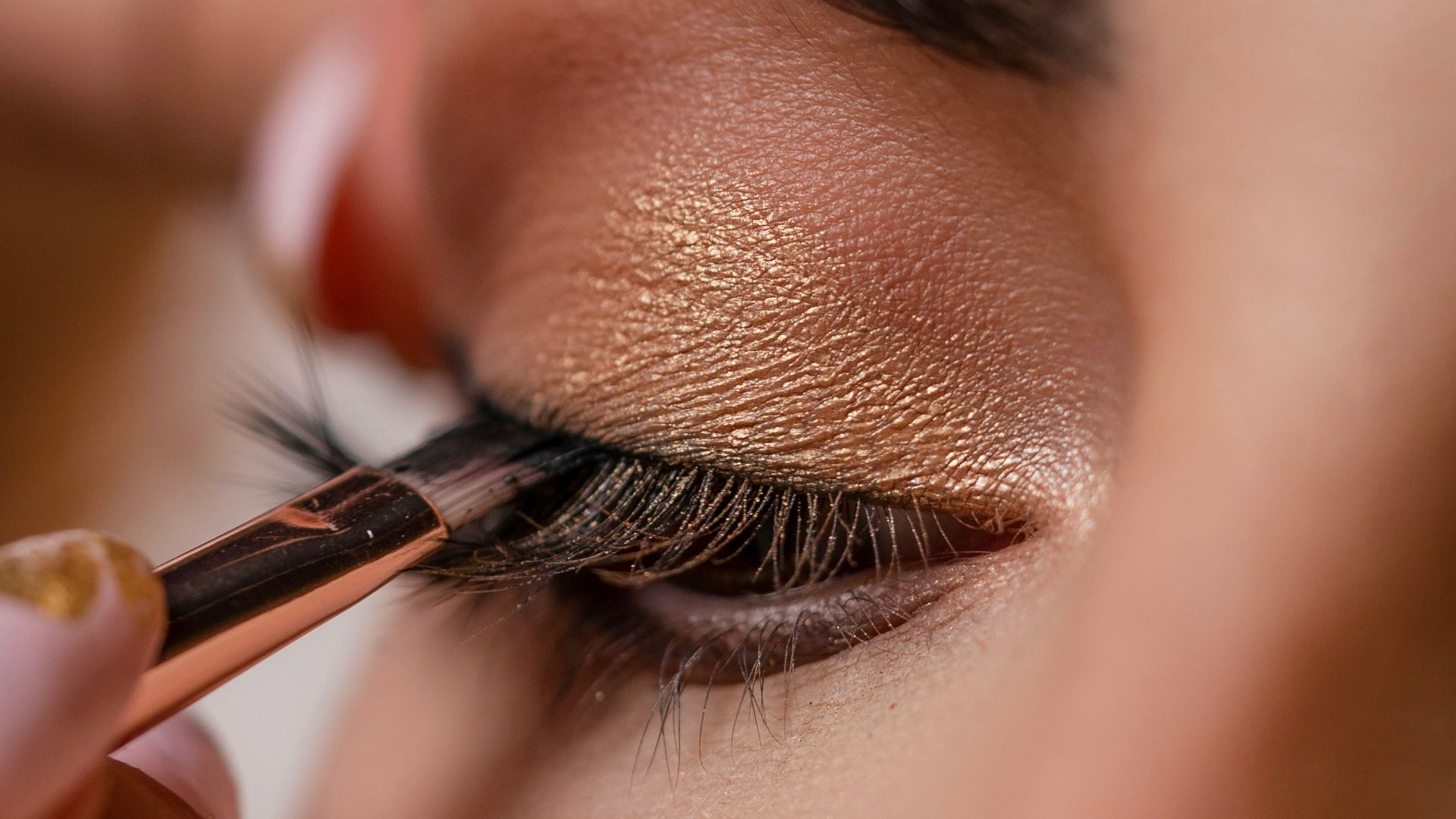 3. Sans maquillage ni filtre, tu perds toute confiance en toi