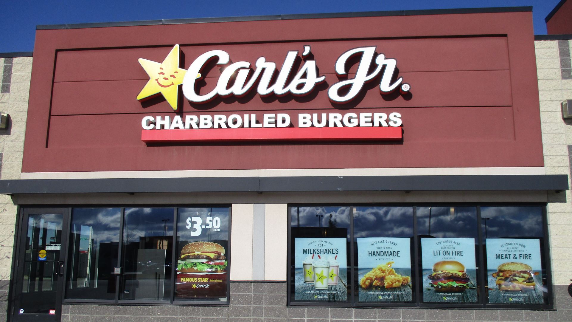 5. Les filets de poulet panés à la main de Carl’s Jr.
