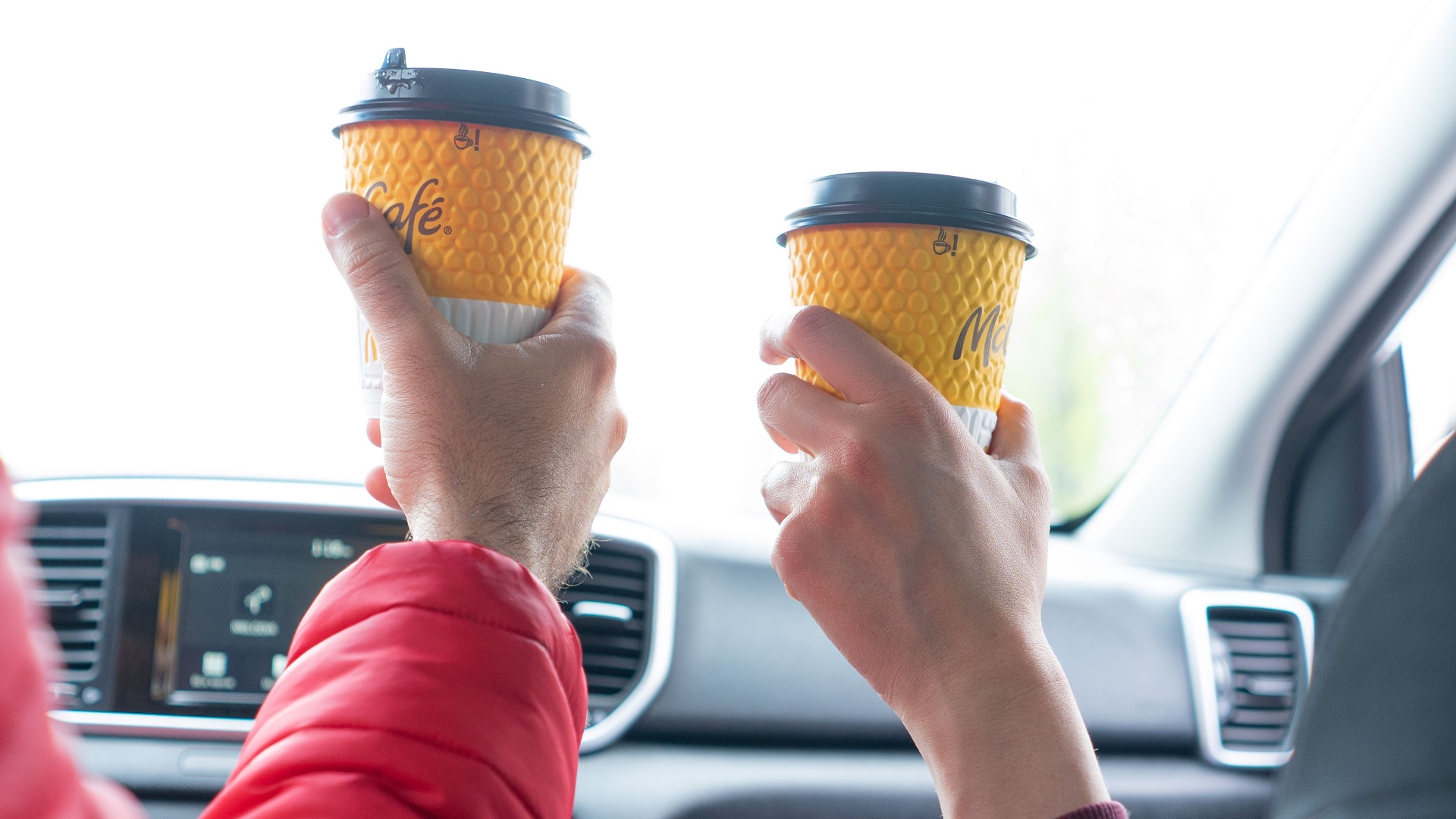 10 causes de mauvaises odeurs dans votre voiture et 10 astuces pour la rafraîchir