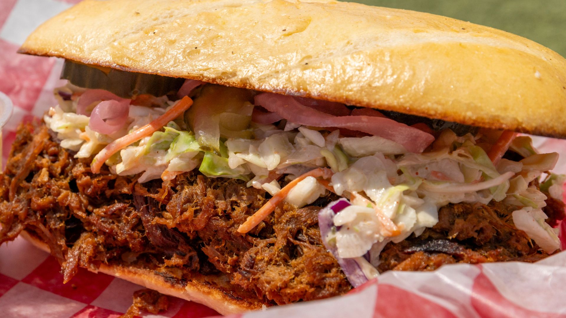 9. Sandwich à la poitrine de bœuf fumée naturellement au feu de bois