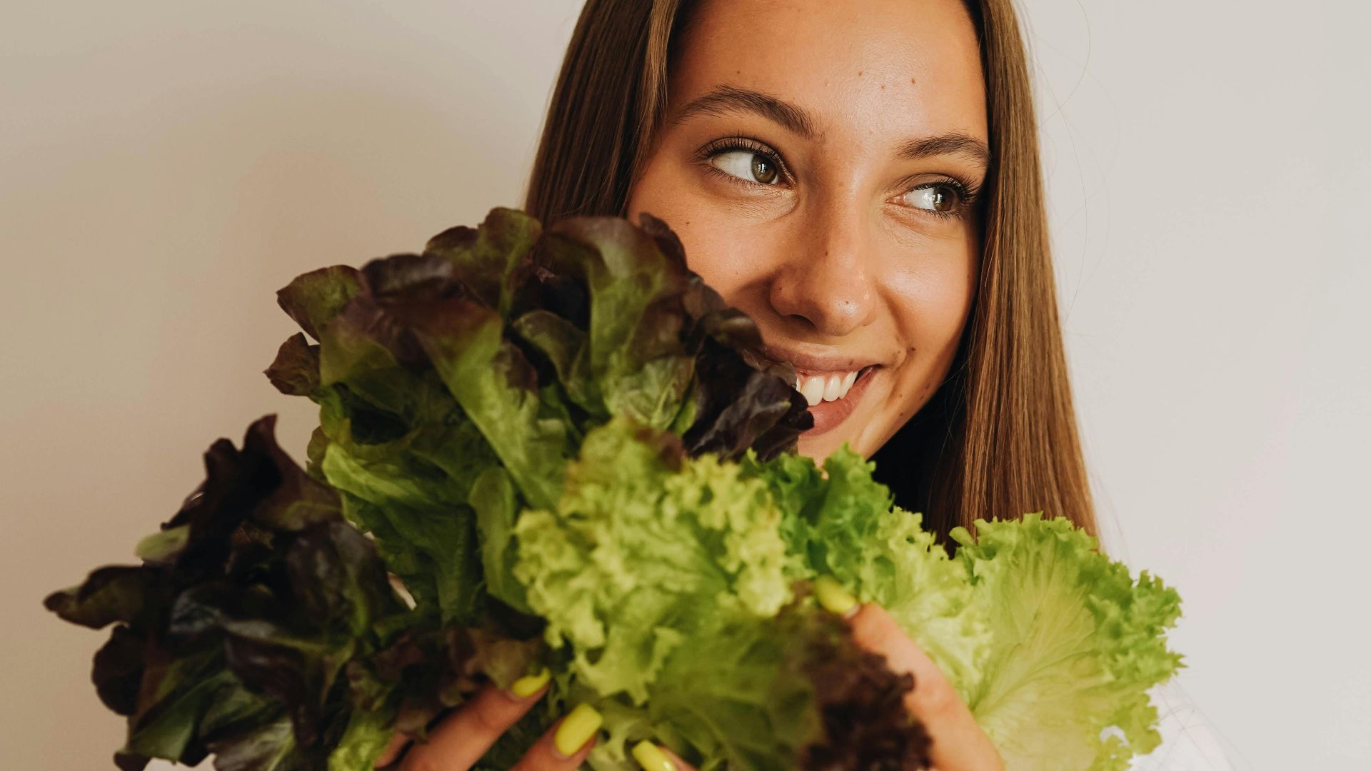 10 légumes peu courants que les Américains devraient intégrer à leur alimentation et 10 légumes courants que l’on trouve déjà dans toutes les cuisines