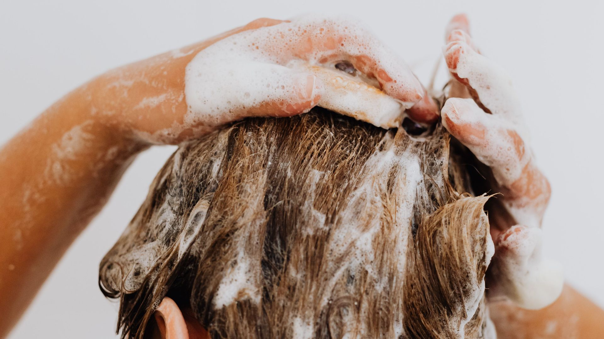 15. Vos cheveux s'emmêlent dès que vous les lavez