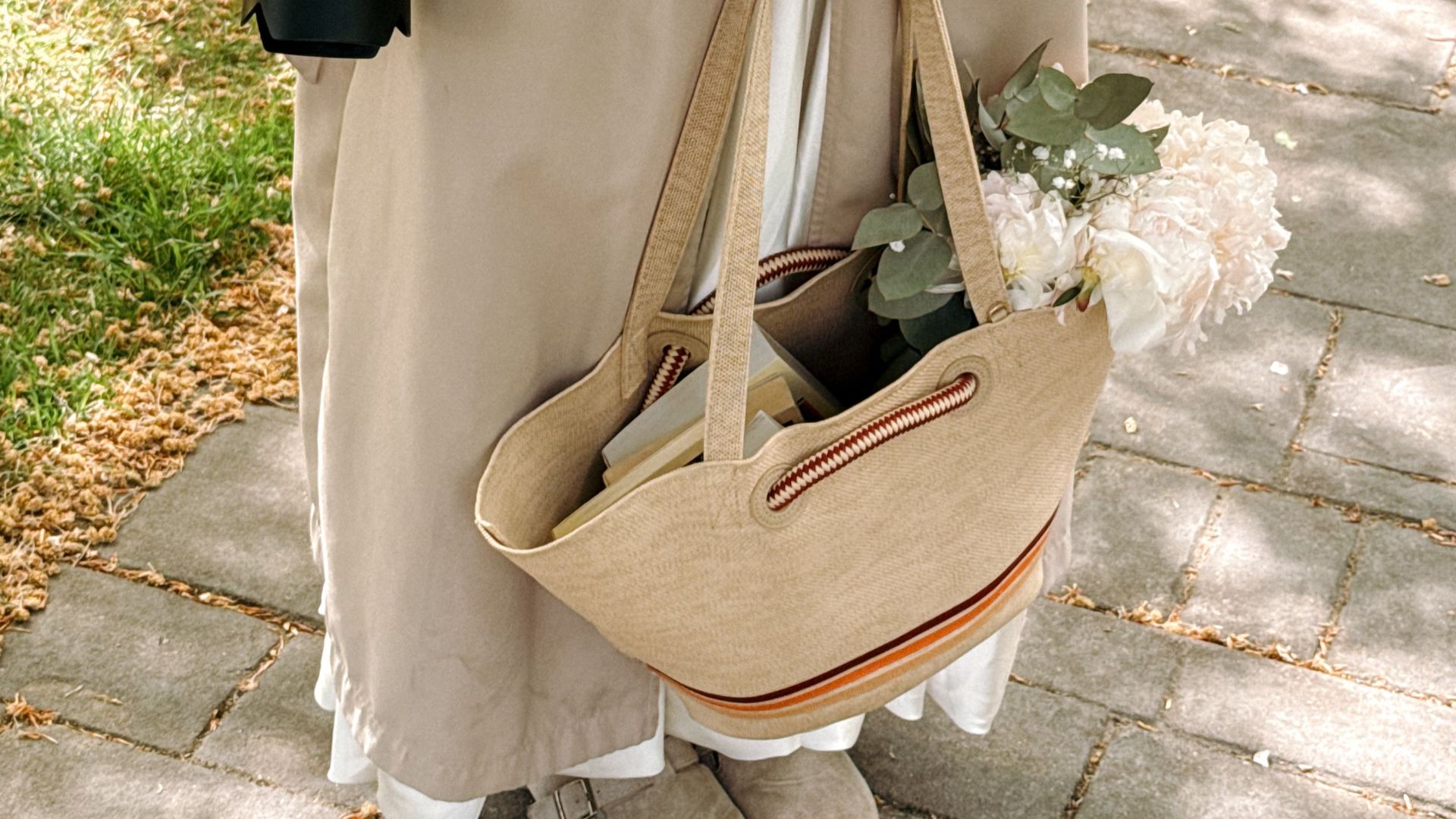 7. Remplacez les petits sacs à fermeture éclair par des cabas ouverts sur le dessus
