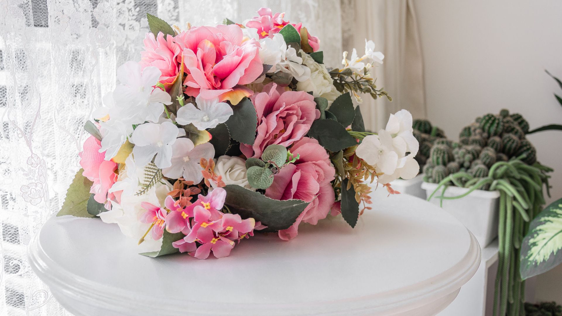 15. Compositions florales en soie