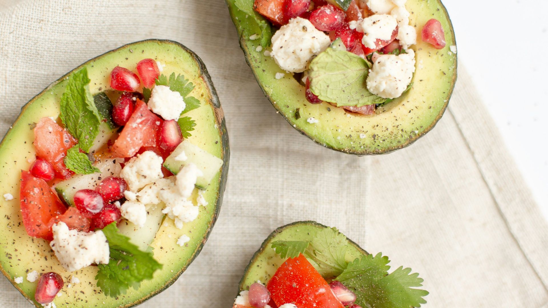 12. Avocat farci à la salade de thon