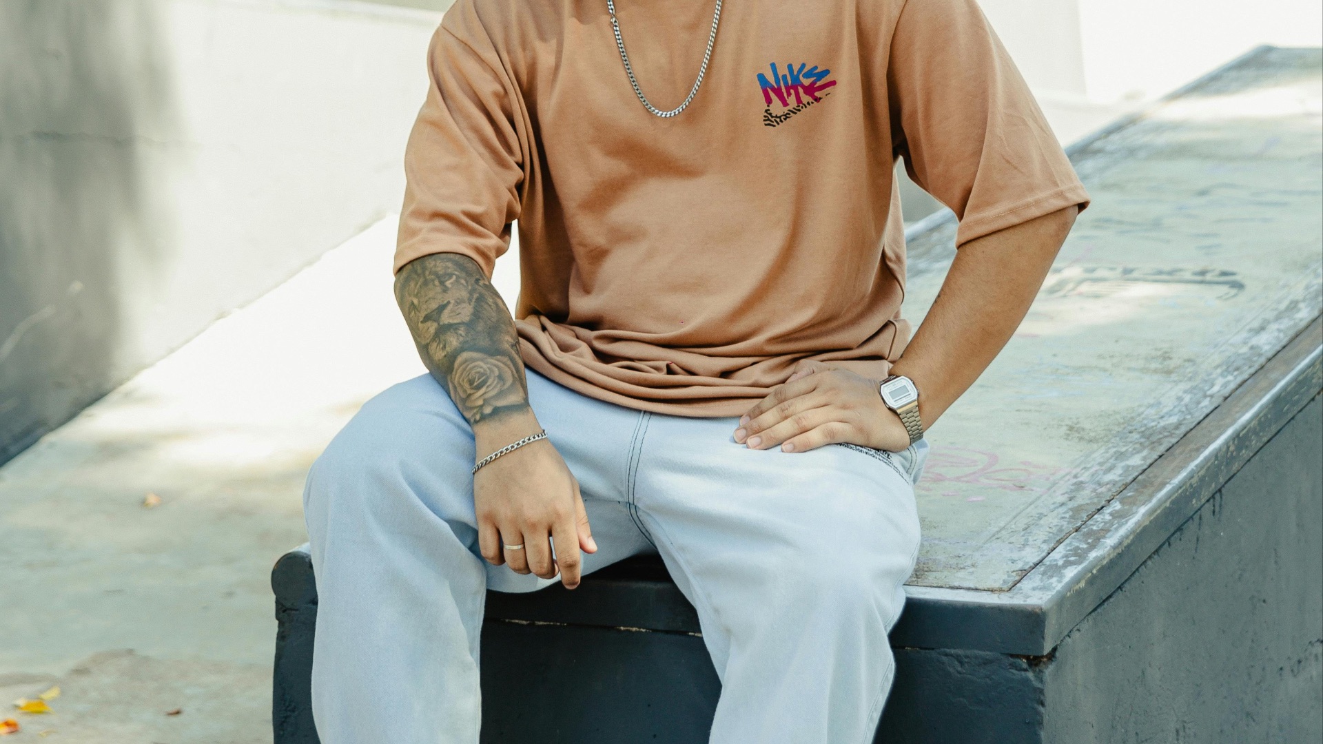 13. Les proportions du streetwear jouent en votre faveur