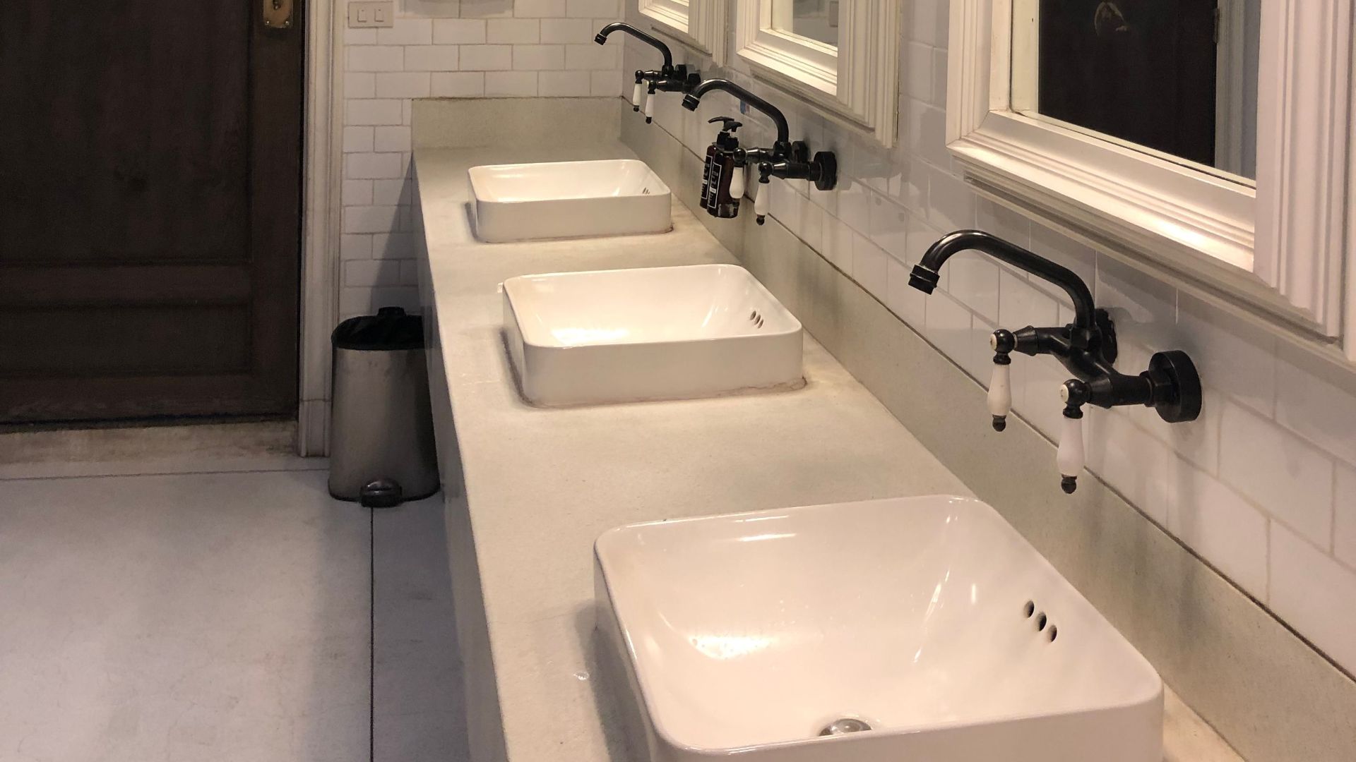 4. Des toilettes en mauvais état