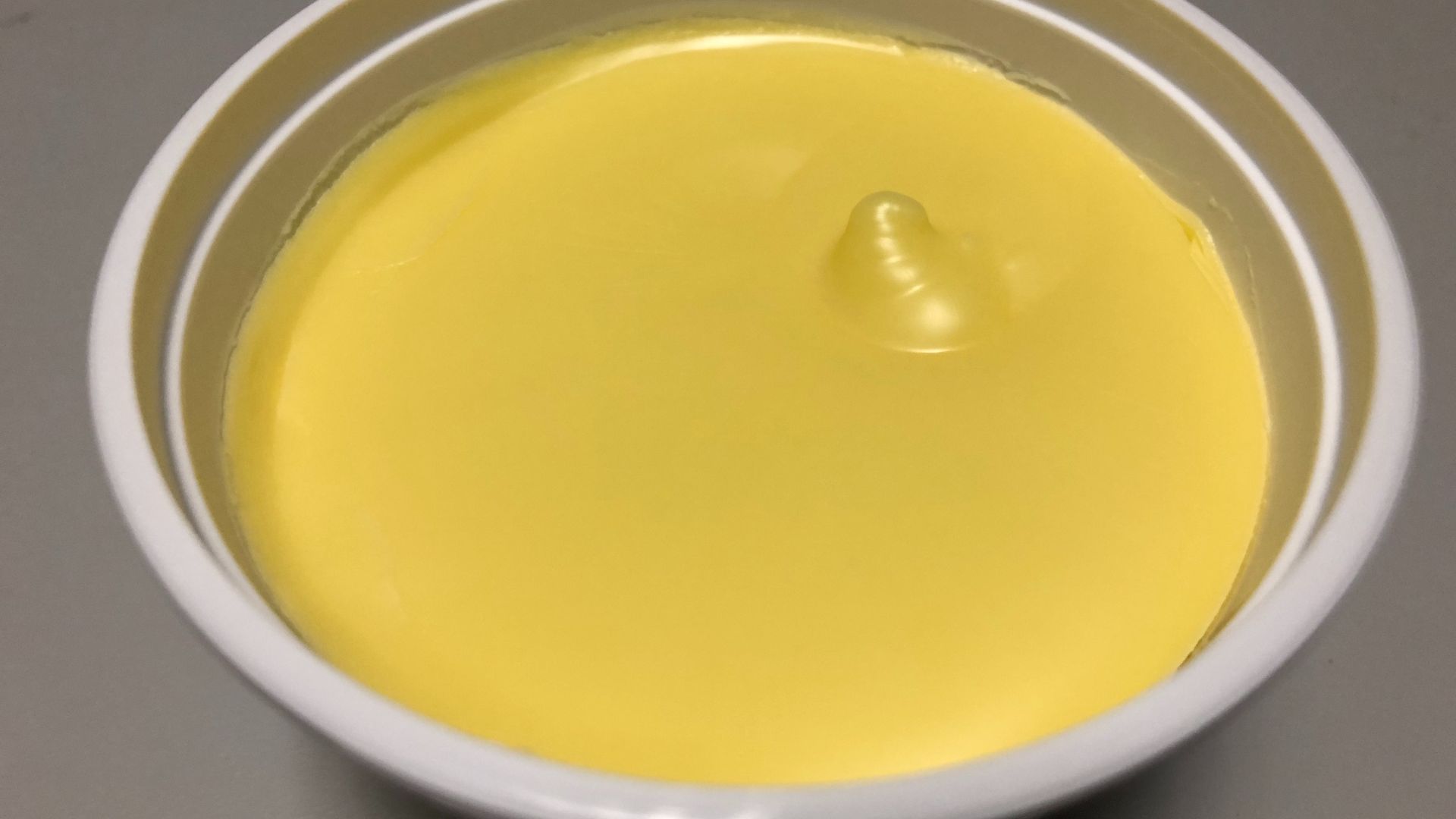 4. Un grand pot de margarine