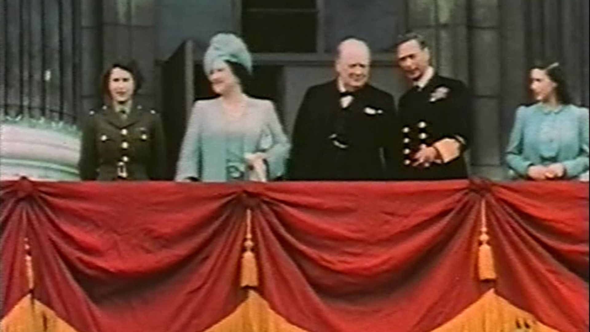 4. George VI – Soutenu par Winston Churchill