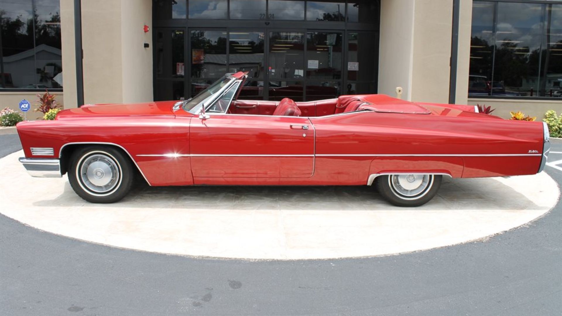 2. DeVille décapotable de 1967