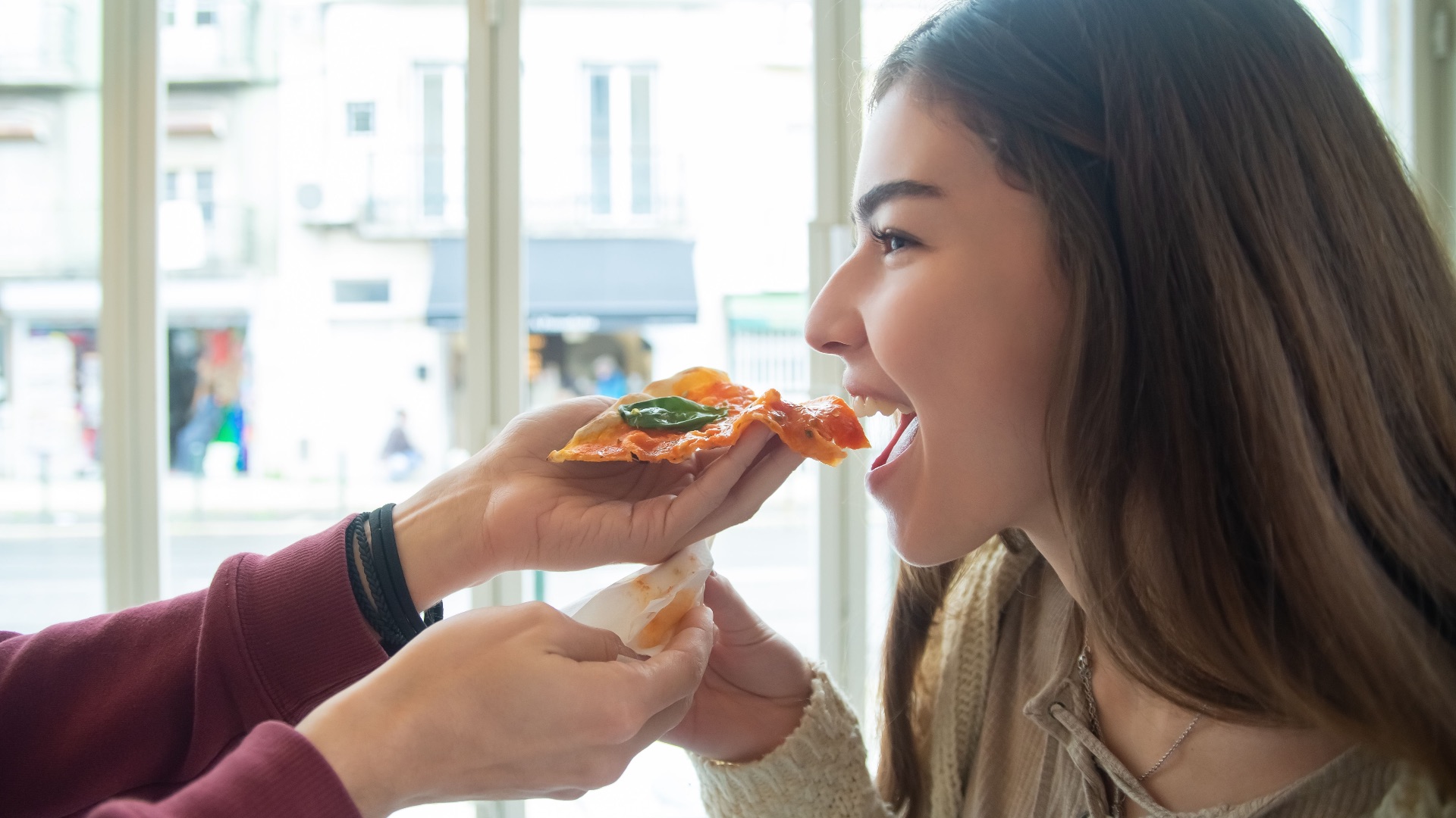 10 raisons pour lesquelles vous devriez partager votre repas et 10 raisons pour lesquelles il vaut mieux ne pas le faire