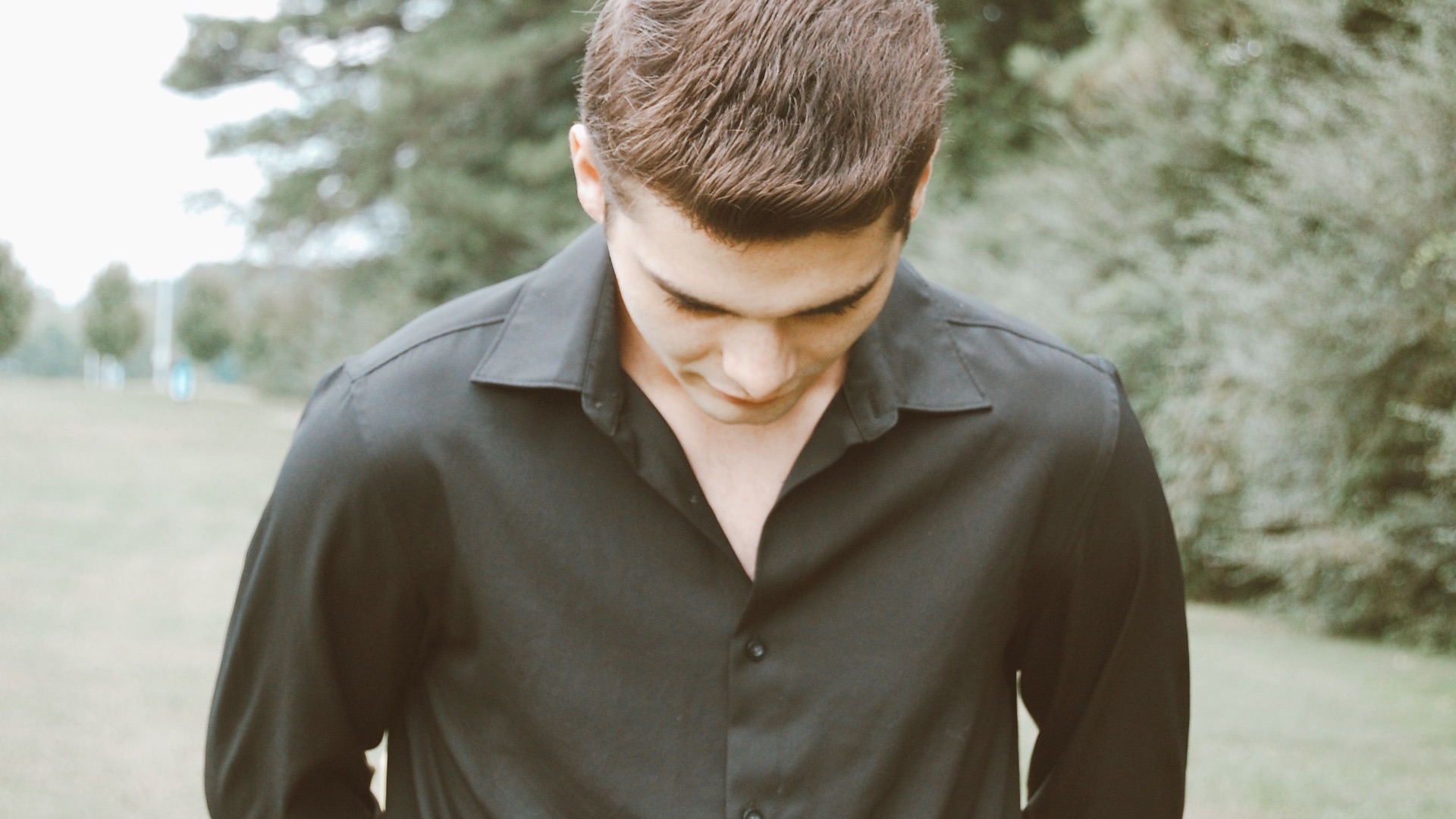 6. Une chemise classique à boutons ou structurée