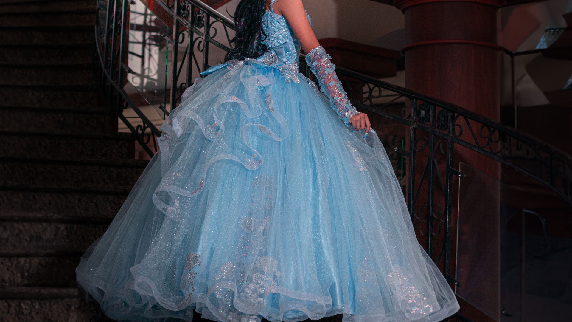 1. Une jupe de robe de bal très volumineuse
