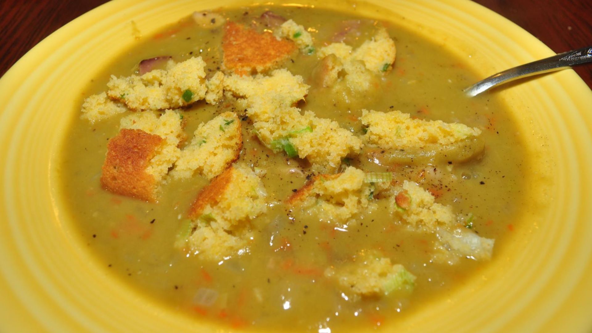 14. Soupe aux pois cassés