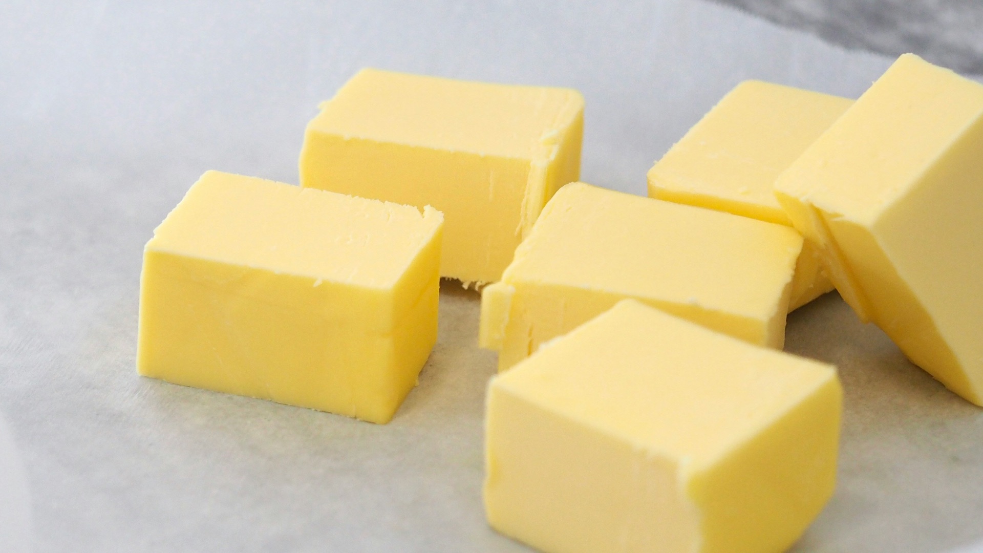 8. Margarine contenant des huiles hydrogénées