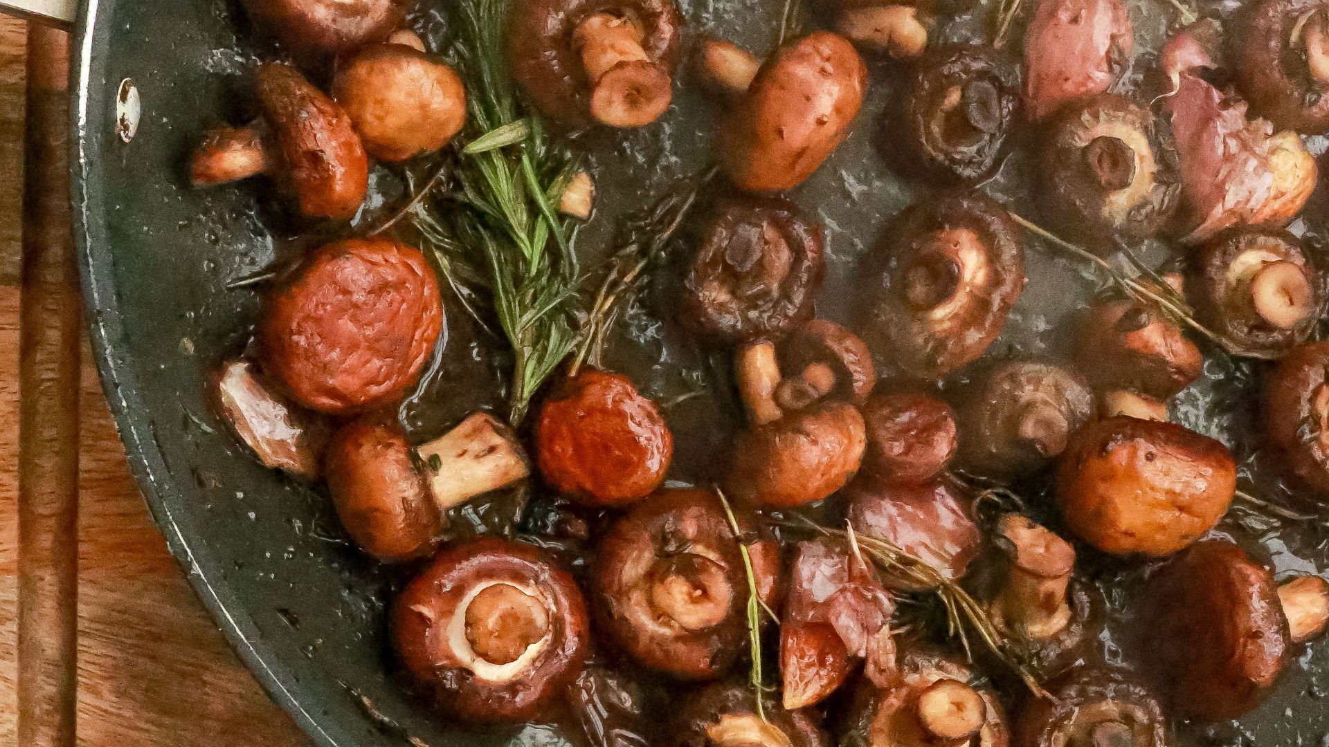 Champignons dor&eacute;s