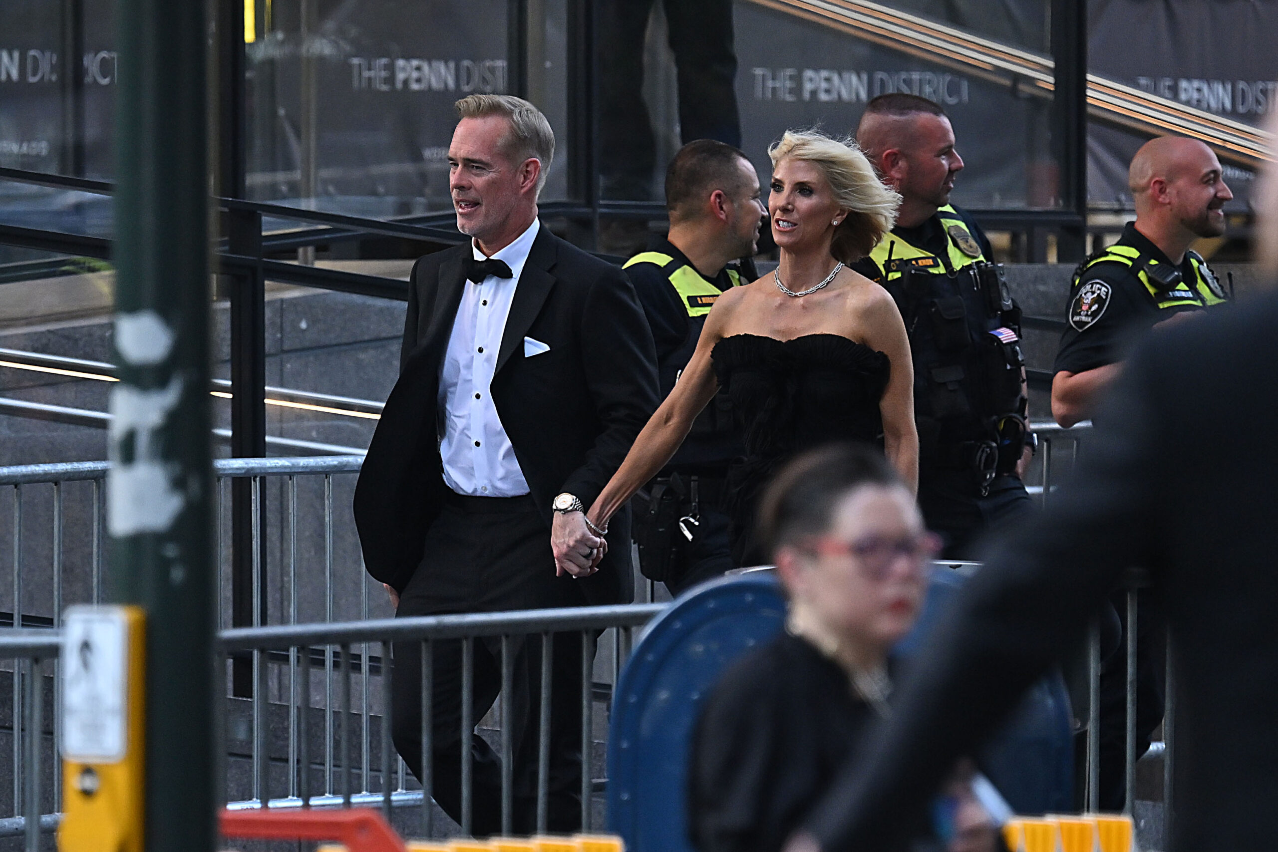 Joe Buck and his wife, Michelle Beisner-Buck
