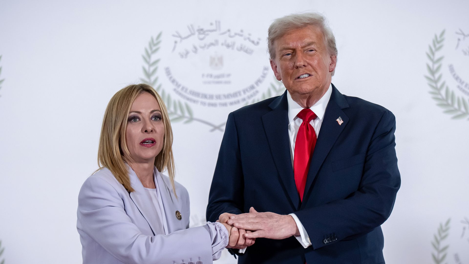 Trump ravive la querelle