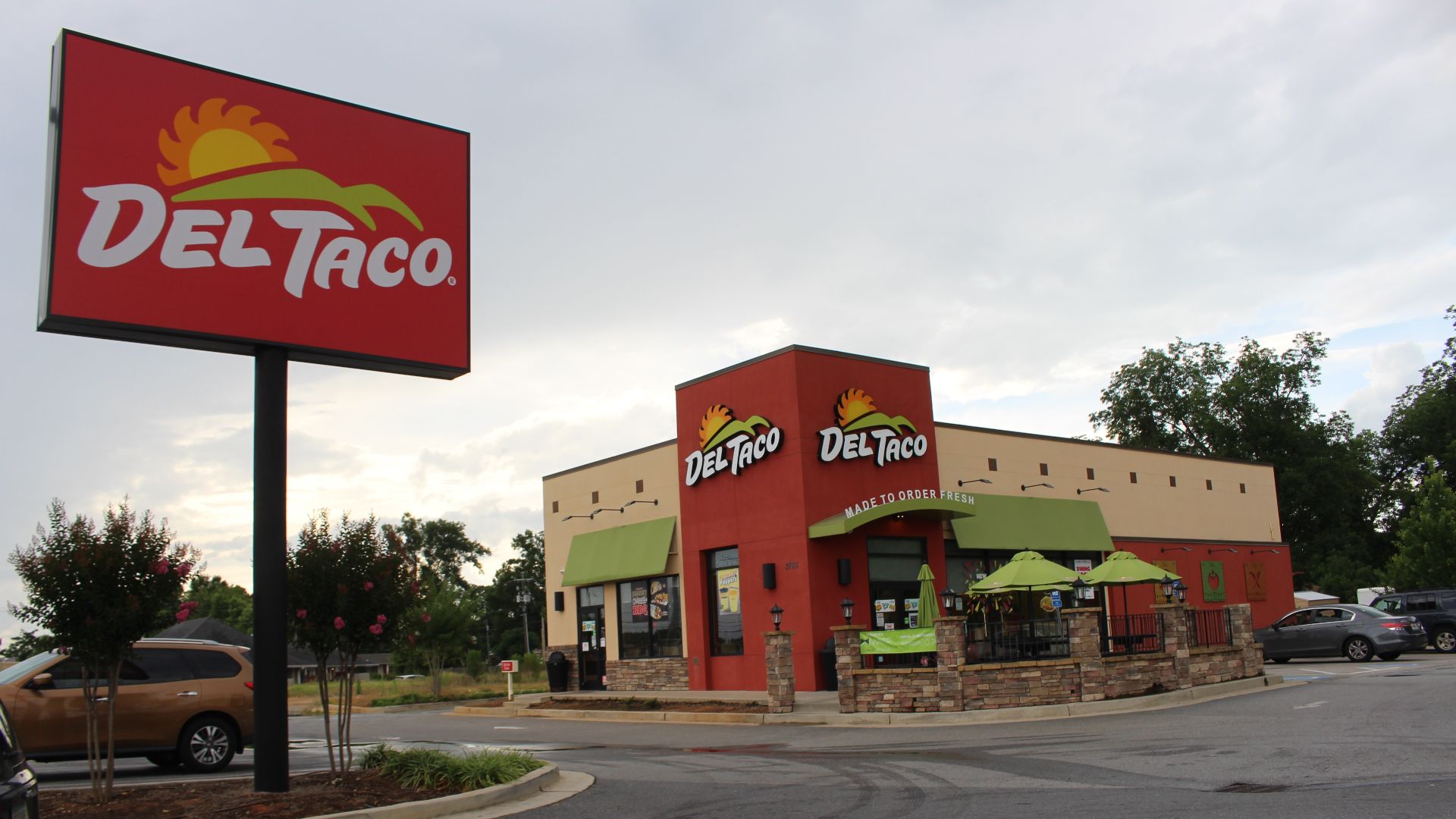 6. Del Taco