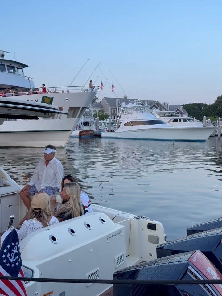 Une soirée au port