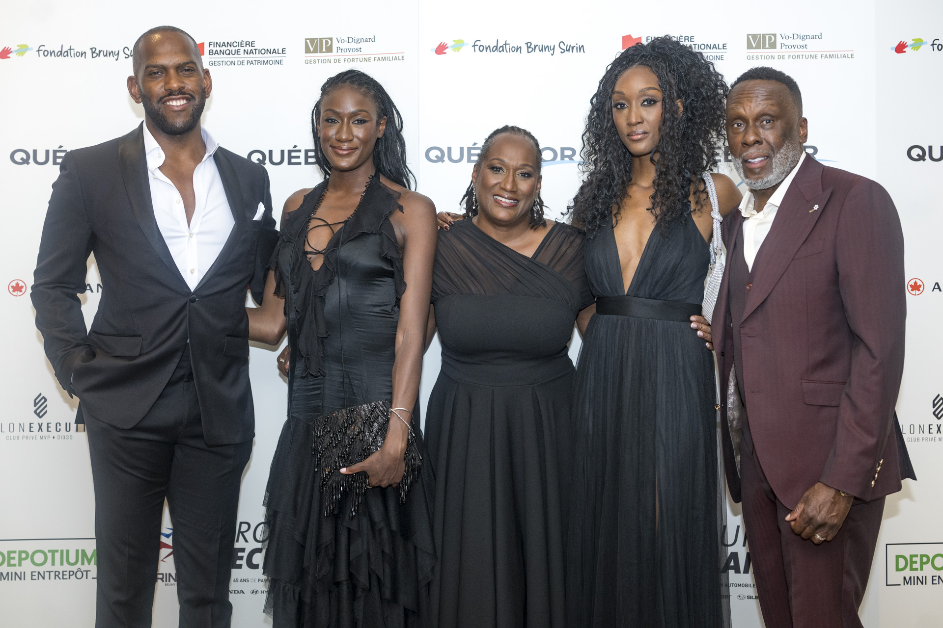 Bianelle Legroset ses deux filles Kimberley-Ann Surin et Katherine Surin et Bruni Surin