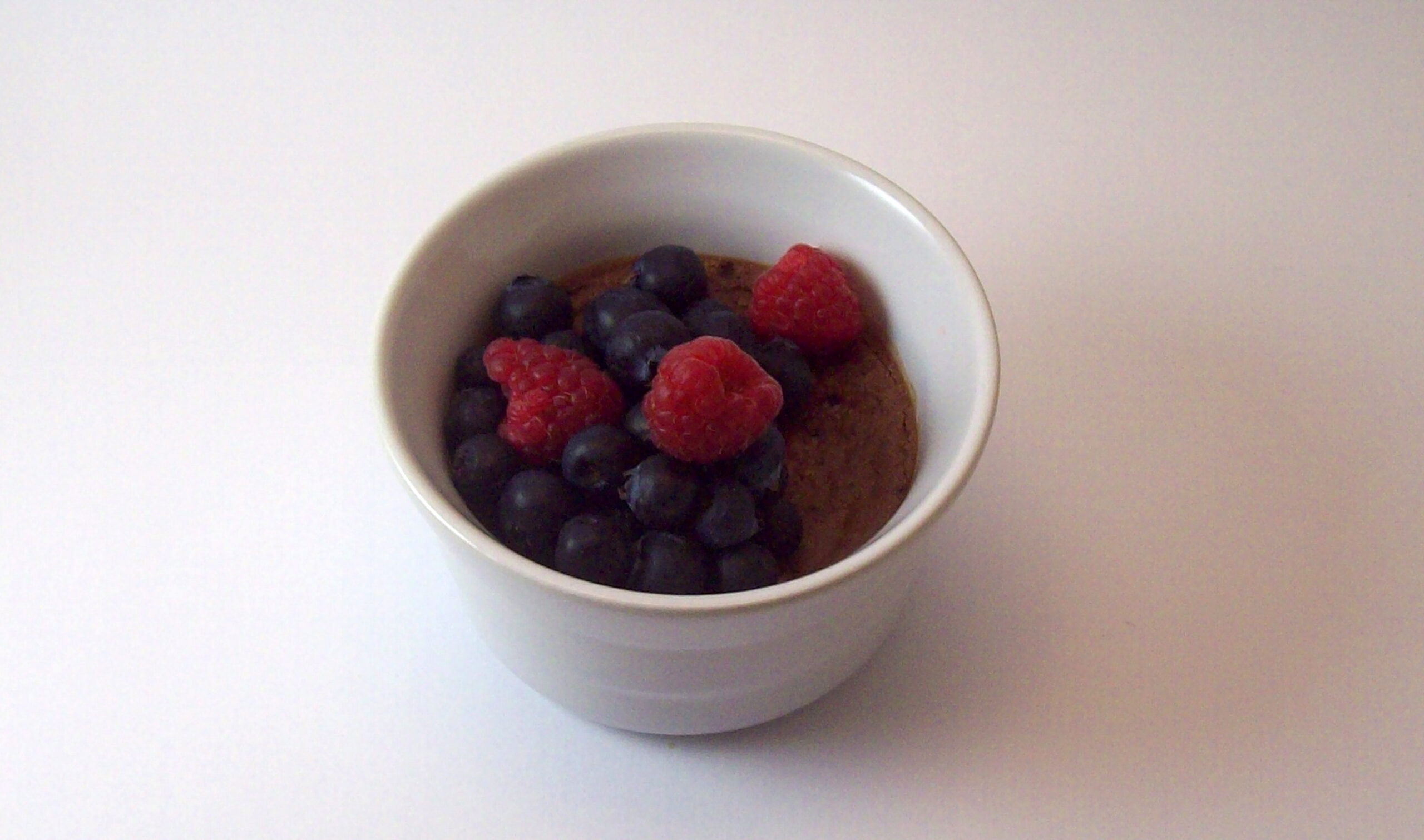 Crème cacao et petits fruits des bois