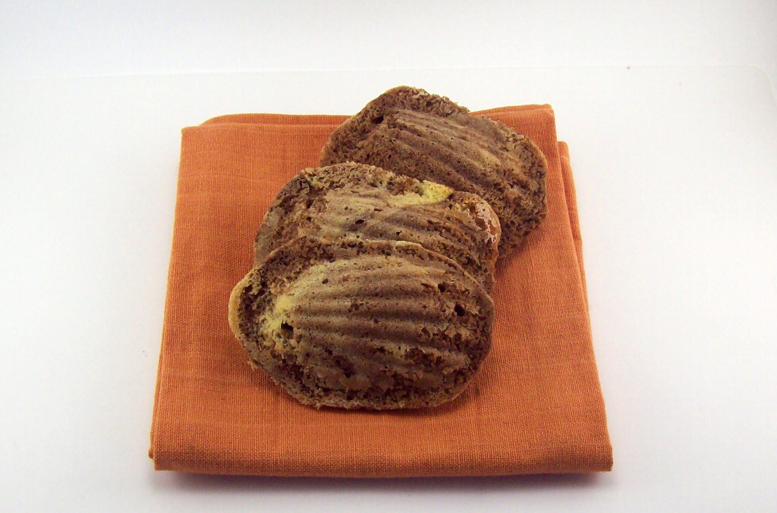 Madeleines marbrées au cacao