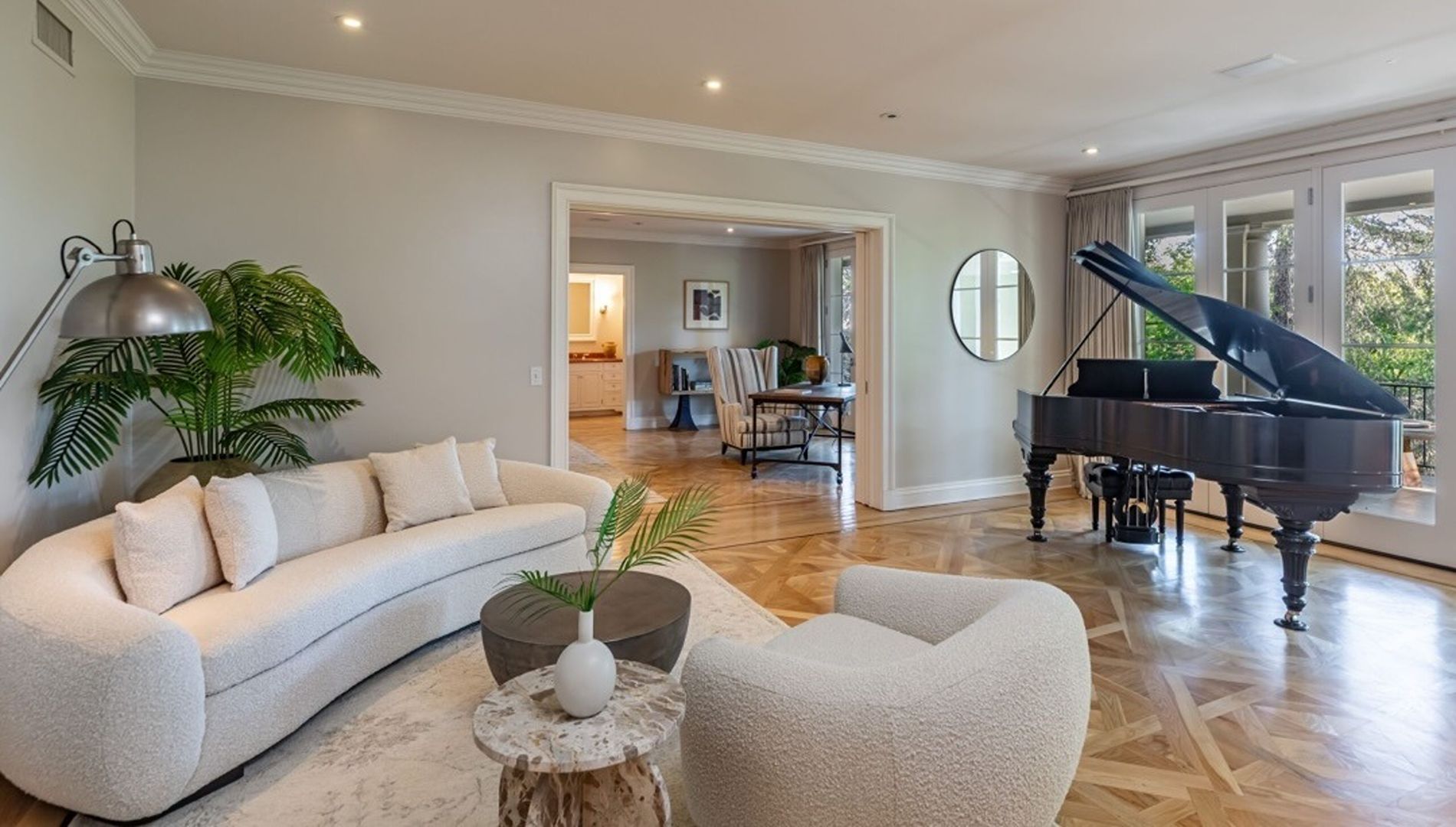 Le salon avec le piano