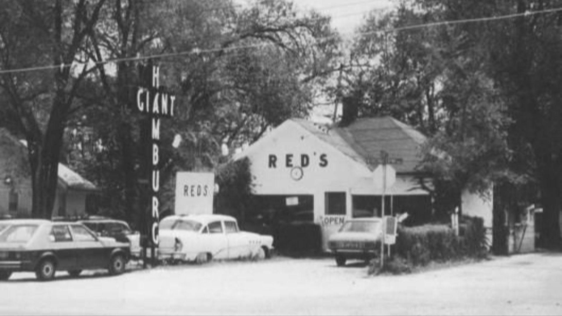 4. Le hamburger géant de Red’s