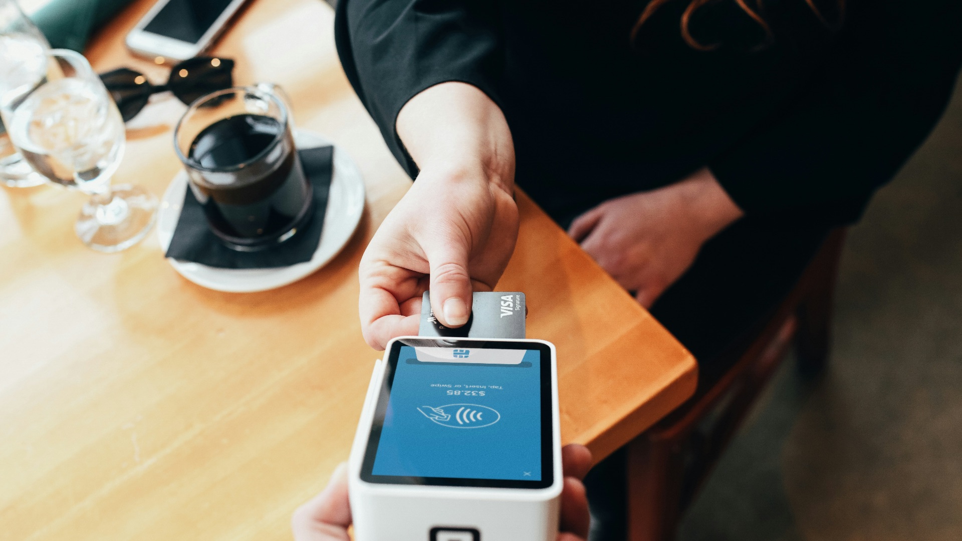 13. Frais supplémentaires liés aux paiements par carte bancaire